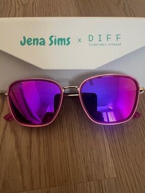 Jena Sims x DIFF Pink Mirrored Sunglasses